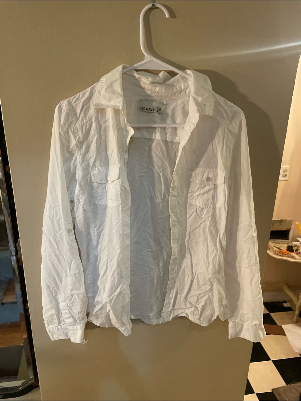 Old Navy White Lightweight Classic button down shirt